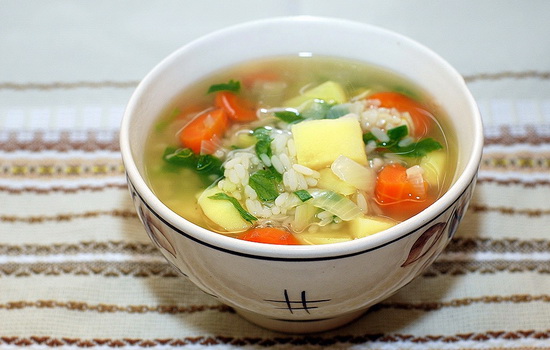 Суп з рисом і картоплею