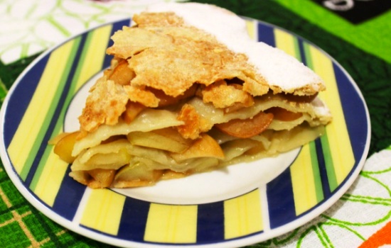 Пиріжки з яблуками з листкового тіста