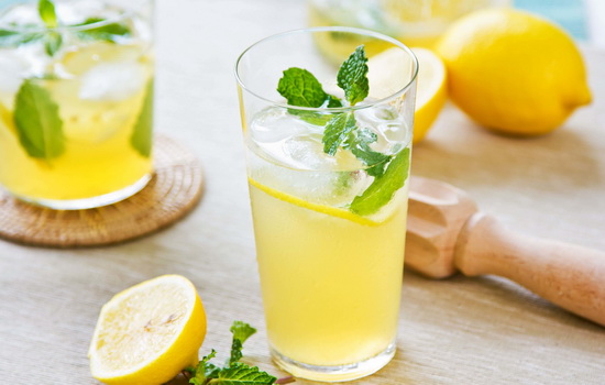 Лимонний напій