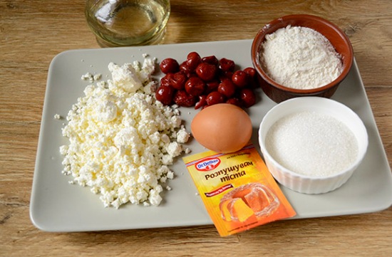Сирні маффіни з вишнею: маленький десерт для великого чаювання. Покрокове приготування сирних мафінів з вишнею (фото рецепт)
