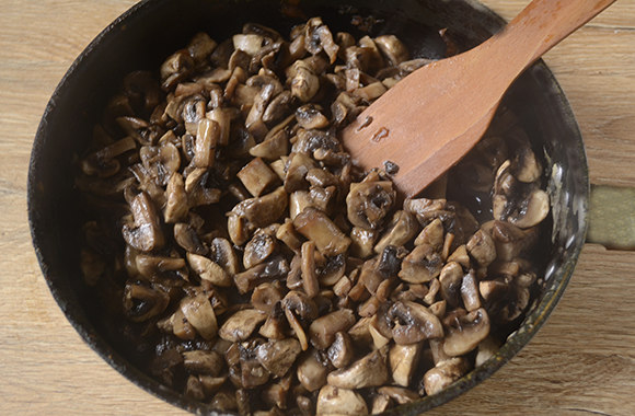 Смажені гриби з цибулею: правильна технологія приготування. Покроковий фото рецепт приготування смажених печериць з цибулею