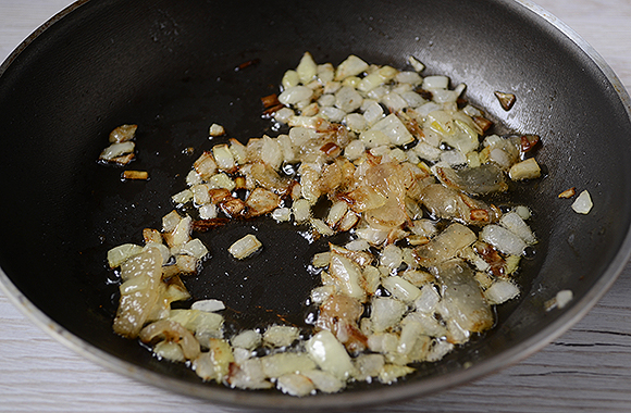 Вареники з картоплею: покроковий фото рецепт. Ліпимо вареники з картоплею для поста і не тільки: всі хитрощі процесу, розрахунок калорійності