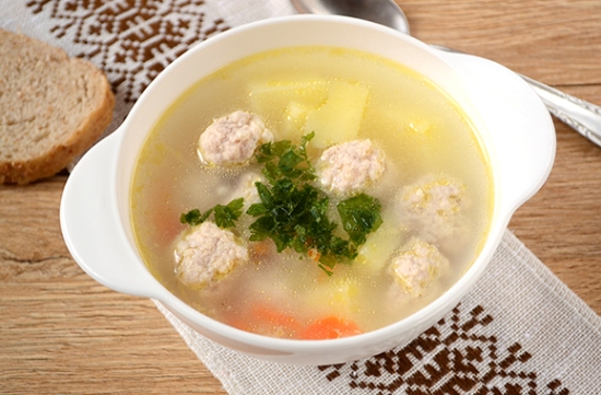 Суп з фрикадельками з свинячого фаршу: фото рецепт! Легкий і ситний супчик на всю сімю за 45 хвилин
