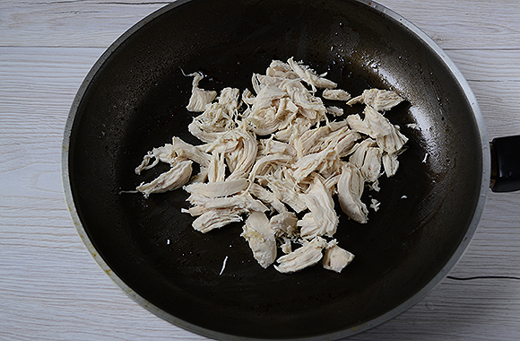 Шаурма з лаваша і курячого філе з грибами – домашній фастфуд. Покроковий авторський фото рецепт смачної домашньої шаурми
