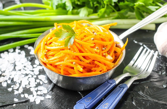 Смачна морква по корейськи за 15 хвилин