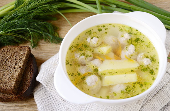 Чудовий картопляний суп з фрикадельками