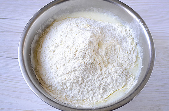 Найпростіші хачапурі на кефірі з сиром на сковороді. Авторський фото рецепт приготування хачапурі на сковороді з сирною начинкою